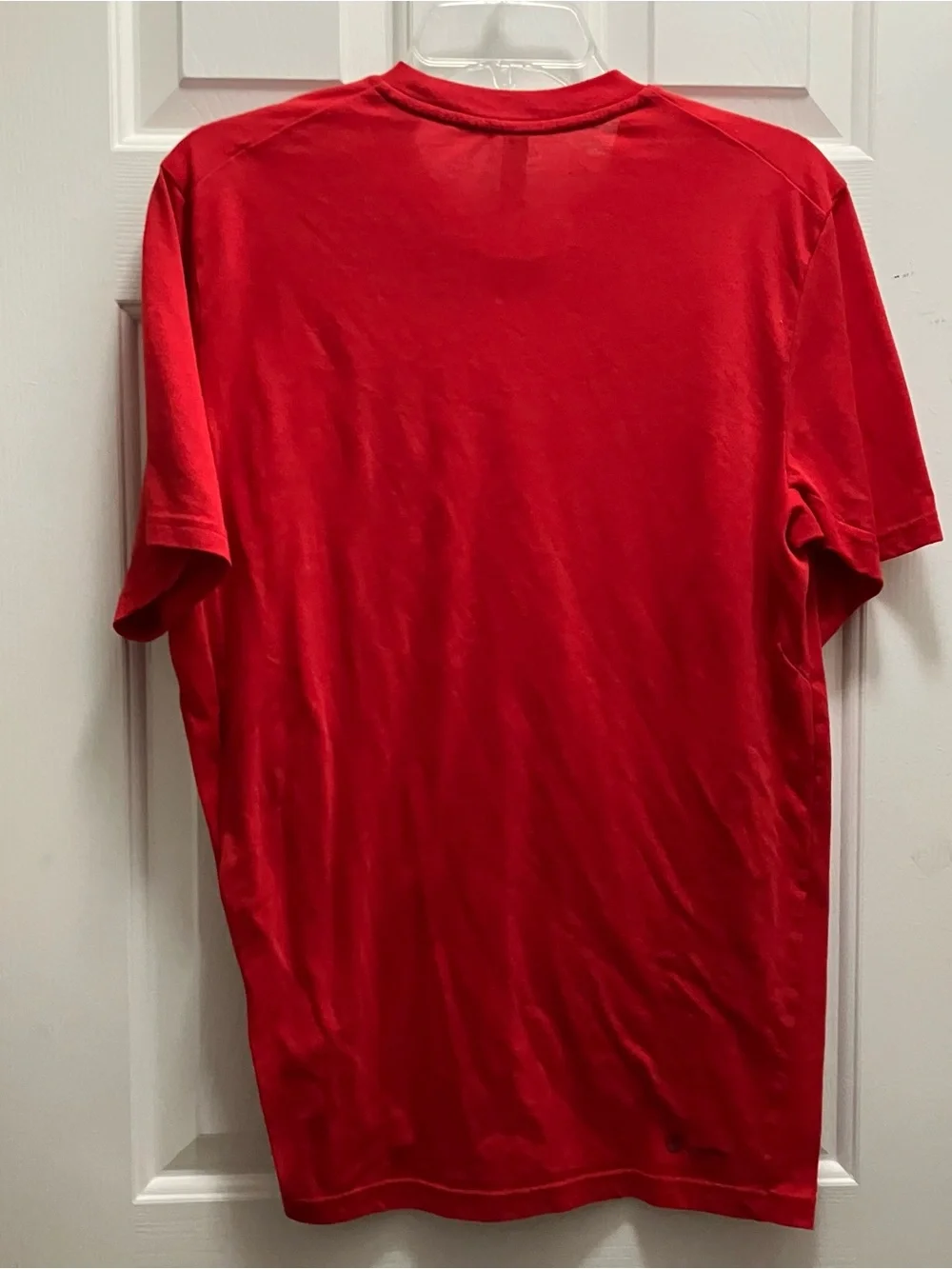 Adidas Men’s Red Aero ready Size Medium Tee Shirt